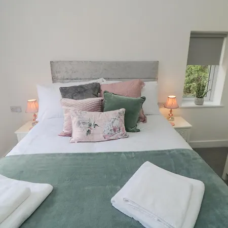 Riverside Semesterbostad *